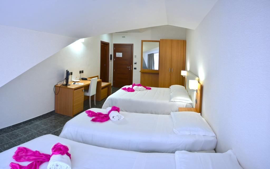 Vea Resort Hotel Mercato San Severino Oda fotoğraf