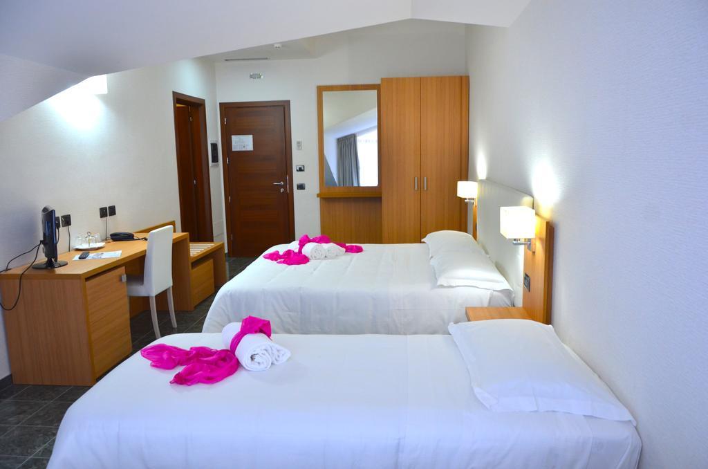Vea Resort Hotel Mercato San Severino Oda fotoğraf